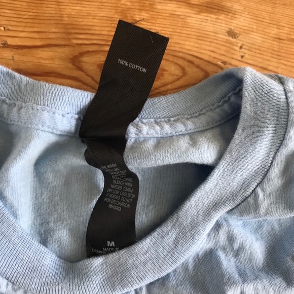 [SOLD] Comfy casual tee - Picture 5 of 5